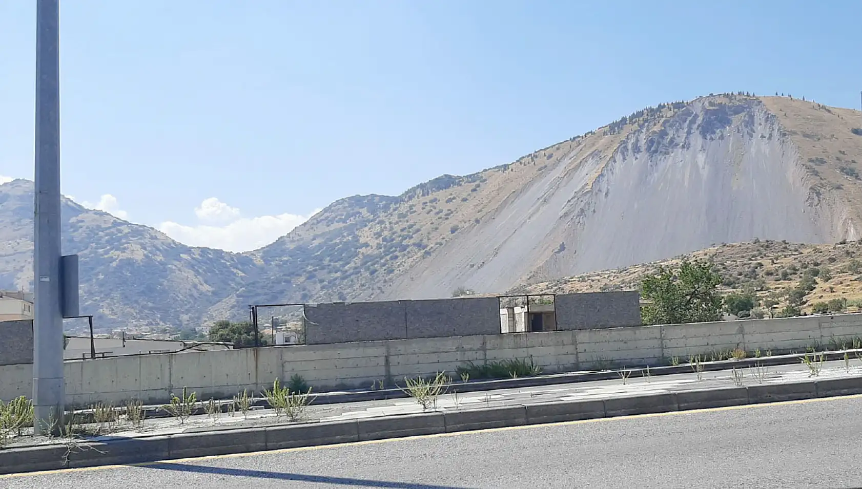Kayseri'de yıllardır konuşulan, tartışılan görüntü! İşte dağın son hali