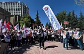 Çalışanlar, 'Şimşek şaşırma, sabrımızı taşırma' diyerek iş bıraktı