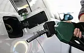 Karanlık çökmeden depoyu doldurun! Benzine ve motorine zam gelecek