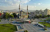 Kayseri'de eli kolu kanlı şahıs alarmı! Çarşı istikametine doğru kaçtı