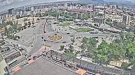 Kayseri'de binlerce kişinin akın ettiği yerde şimdi in cin top oynuyor!
