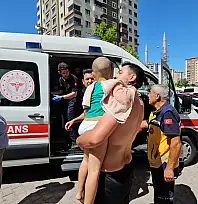 14 katlı apartmanda çıkan yangında mahsur kalan bebek ve çocuklar kurtarıldı