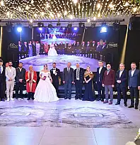 AK Parti Kayseri teşkilatı bu düğünde buluştu! Eski Bakan Özhaseki de katıldı