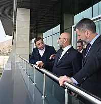 AK Partili vekil dediğini yaptı ve bakın Kayseri'ye kimi Çek'ti!