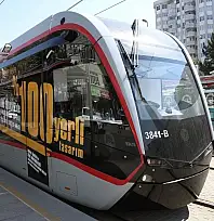 Başkan geleneği bozmadı! Kayseri'de tramvaylar yine ücretsiz oldu