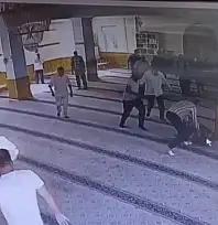 Cami cinayetinin 'Çöpe atılan bebek' detayı