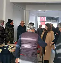 CHP Sarıoğlan'da vatandaşı dinledi! 'Millet geçim sıkıntısı içinde, iktidar ise şov peşinde!'