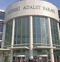 Cinayet davasında tanık duruşma salonunda fenalaştı