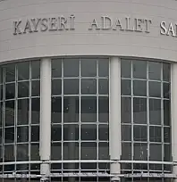 Eşini maket bıçağı ile öldürmek istedi mahkemede 'Pişmanım' dedi.