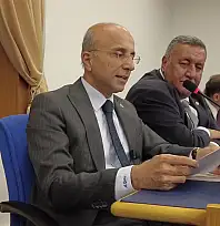 Genç: Tam bağımsızlık' iddiası kağıt üzerinde dahi yer almıyor