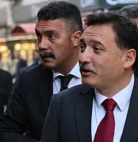 'Gidecek mi, kalacak mı?' diye merak edilirken Kayseri Valisi bakın nereye gitti?