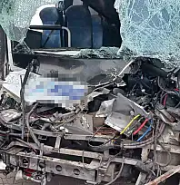 Kayseri'de can pazarı: İşçi servisi tıra çarptı! Çok sayıda yaralı var