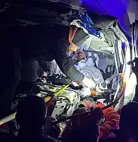 Kara-Sivas kara yolunda zincirleme kaza: 8 kişi...