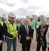 AK partililer kartal kavşağı inşaatına akın etti