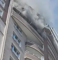 Kayseri'de 14 katlı apartmanda yangın!