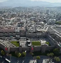 Kayseri'de 157 tanesi kepenk kapattı!