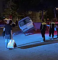 Kayseri'de 3 kişinin yaralandığı kaza sonrası ilginç anlar!