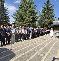 Kayseri'de Abdullah Arık'a son veda! Özgür Özel çelenk gönderdi