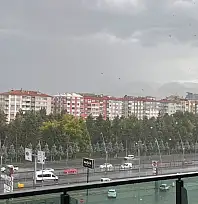 Kayseri'de aniden bastıran sağanak kenti esir aldı!