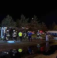Kayseri'de yolcu otobüsü ile yakıt tankeri taşıyan tır çarpıştı! 30 yaralı var