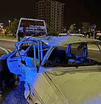 Kayseri'de iki otomobil çarpıştı! Yaralılar var