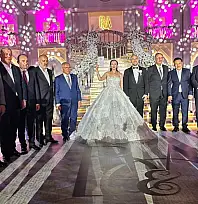 Kayseri'de iş ve siyaset dünyasını buluşturan düğün! Özhaseki'de katıldı