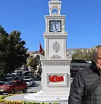 Kayseri'de o ilçeye saat kulesi yaptırmıştı! Başkan İspanya'da bir araya geldi