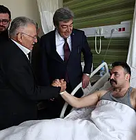 Kayseri'de operasyonda yaralanmıştı! Özel harekat polisini bakın kimler ziyaret etti?