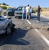 Kayseri'de otomobiller kafa kafaya çarpıştı! Ölü ve yaralılar var