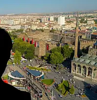 Kayseri'de tepki toplayan isim kendini böyle savundu!
