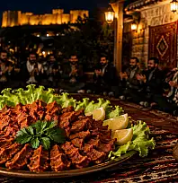 Kayseri'de ücretsiz çiğ köfte ikramlı sıra gecesi yapılacak