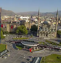 Kayseri'de yaşayanlar dikkat! Binalara uyarı asıldı, baştan sona değişecek