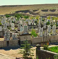 Kayseri'de yeni yılda mezar ücretleri ne kadar olacak? En pahalı mezar nerede? İşte yeni yıl için gündeme gelecek ücret tarifesi