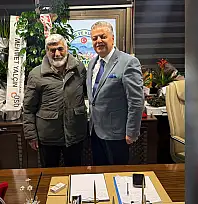 Kayseri'de yeniden Başkan seçilen İncetoprak'ı duygulandıran ziyaret! Bakın o isim kim çıktı?