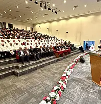 Kayseri'deki o merkezden 73 kişi mezun oldu! Törene bakın kimler katıldı?