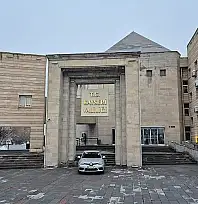 Kayseri Valiliğinde iki ismin cezasını kaldırdı
