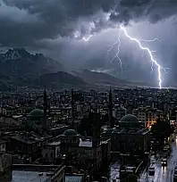 Kayseri'ye meteorolojiden yağış uyarısı: Sağanak tüm hafta sürecek!