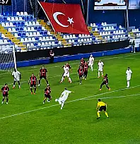 Kayserispor Karagümrük karşılaşmasında ilk yarı sona erdi