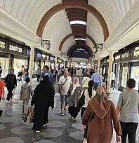 Kazancılar Çarşısı'nda hareketlilik: Düşüşü fırsat bilen çarşıya koştu