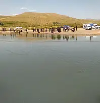 Kızılırmak'a giren 2 çocuktan 1'i kayboldu!