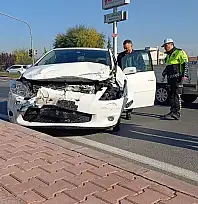 Kocasinan'da ortalık savaş alanına döndü: 5 araç birbirine girdi