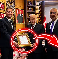 MHP'li Başkan Ankara'da! Hangi mülkün tapusu Bahçeli'ye verildi?