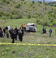 Öğrenci servisi şarampole uçtu: İkisi öğrenci üç kişi hayatını kaybetti!