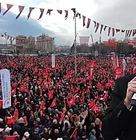 Özgür Özel Kayseri'de afişlerinin toplatılmasına sert tepki gösterdi!