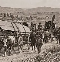 Parçaları kağnılarla taşınan uçak fabrikası…