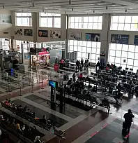 Ünlü isim Kayseri'de gördüğü manzara karşısında şaşırdı! Havaalanından iner inmez soluğu orada aldı