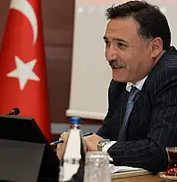 Vali Gökmen Çiçek'e görülmemiş doğum günü sürprizi! 'Vermem seni ellere'