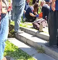 Yürürken bir anda yere yığıldı, gören vatandaş oraya koştu