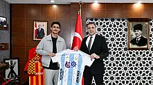 Erzurum FK'yı şampiyon yaptı, Kayseri Emniyet Müdürü'nü ziyaret etti