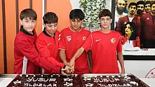 Kayseri'nin genç güreşçilerinden Balkan başarısı sonrası kutlama